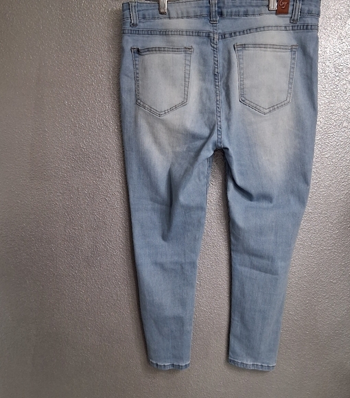 Junior's Light Blue Distressed Jeans  Size 15 - Picture 4 of 9